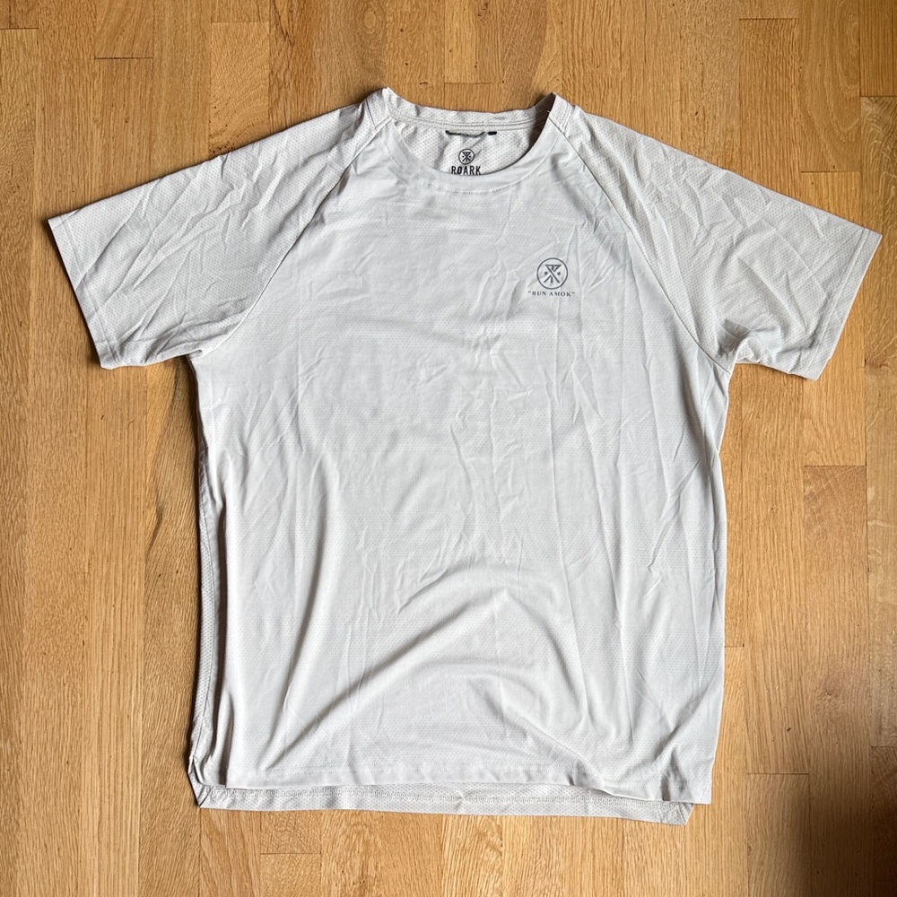 Roark Run Amok Off-white/cream Short Sleeve Running Tee
